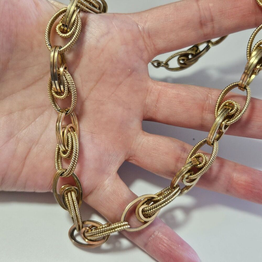 Monet vintage gold tone necklace 16-18"